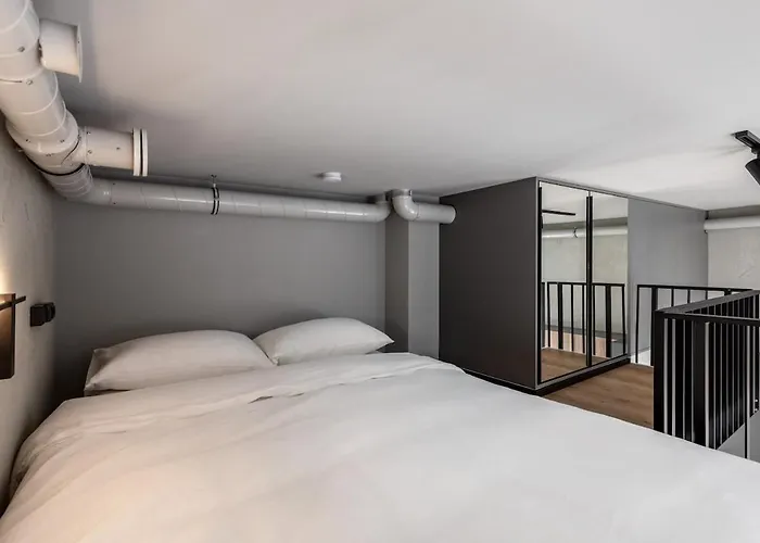 Hallo Loft By Innorental Апартаменты Рига